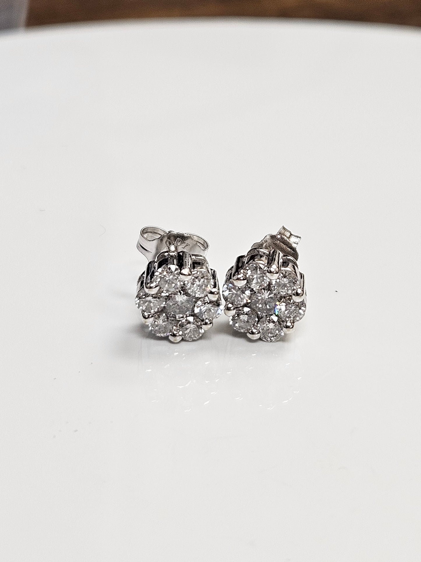 Cluster Ear studs 1cttw 14kwg