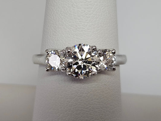 3 Rd DIA Ring  1.75cttw 1.15CT CTR 14kwg IGI E/VS1