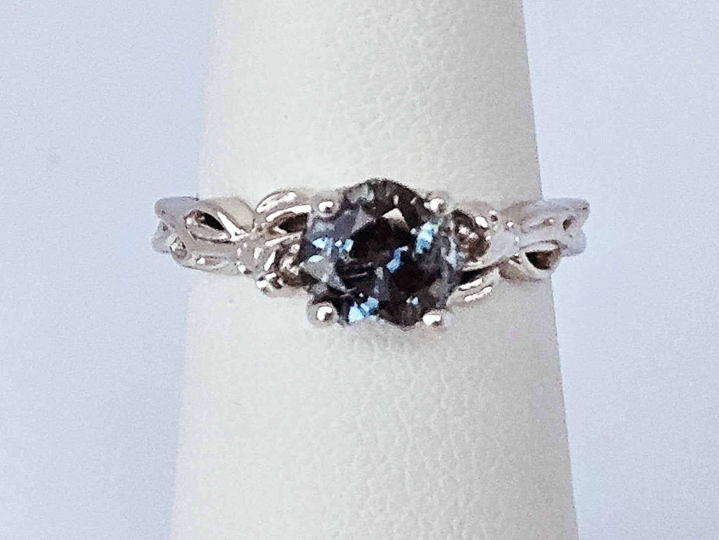Color Change Saph Sol RING 1.5ct blue/green 14KWG