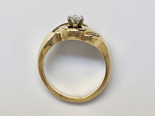 Swirl DIA Bagu/Chan Set Ring .25CT Ctr 1CTTW 14KYG