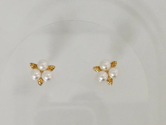 3 PEARL CLUSTER  LEAF EAR 14KYG 5MM POST