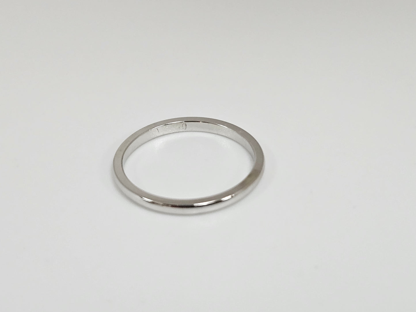 Half Rd Wed Band 14KWG 1.8mm size5 1.4g