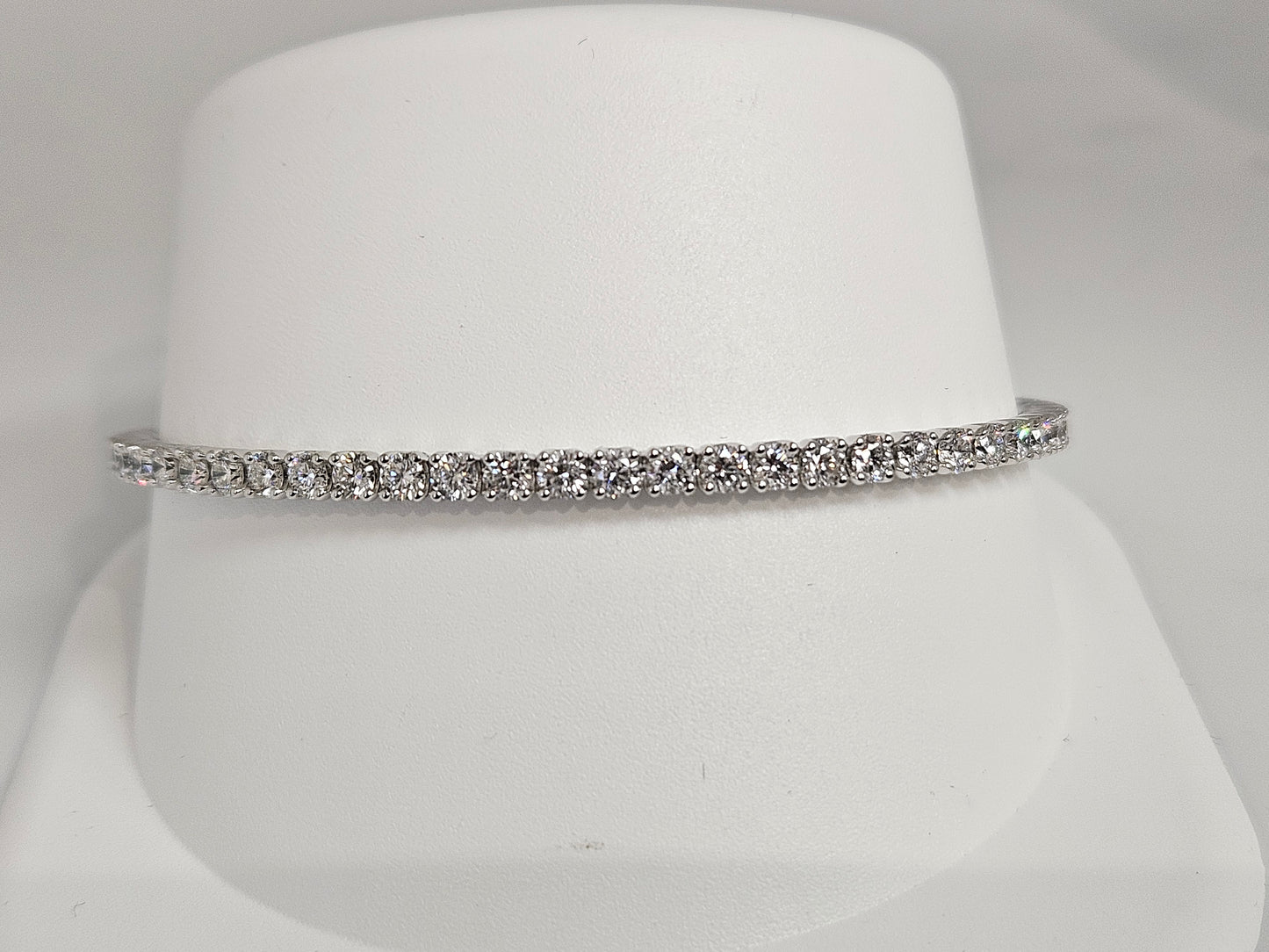 DIA FLEXBANGLE 14KTWG 4.27CTTW EF/VS IGI