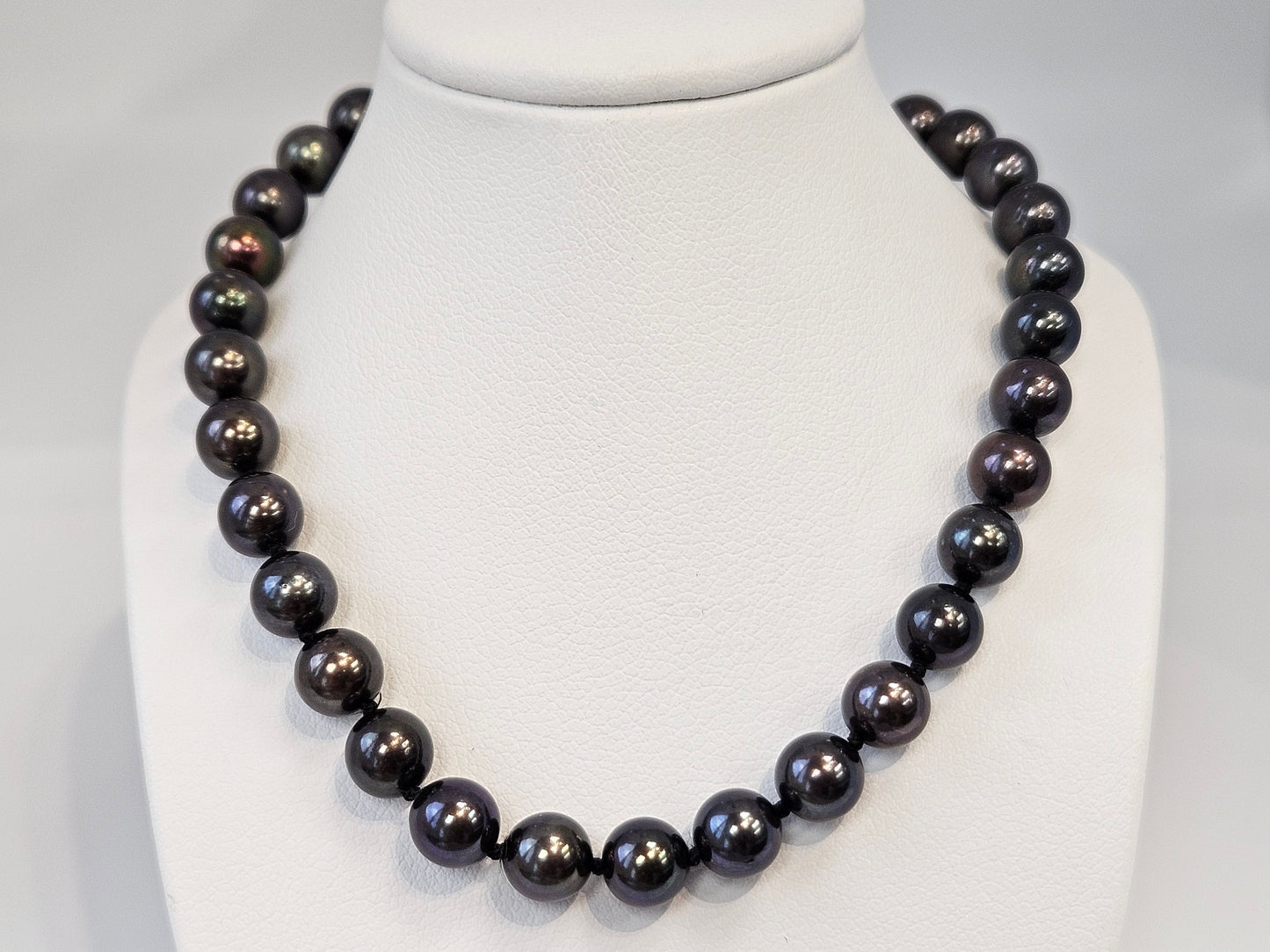 BLK Pearl Necklace 14kyg 18" 6MM Clasp