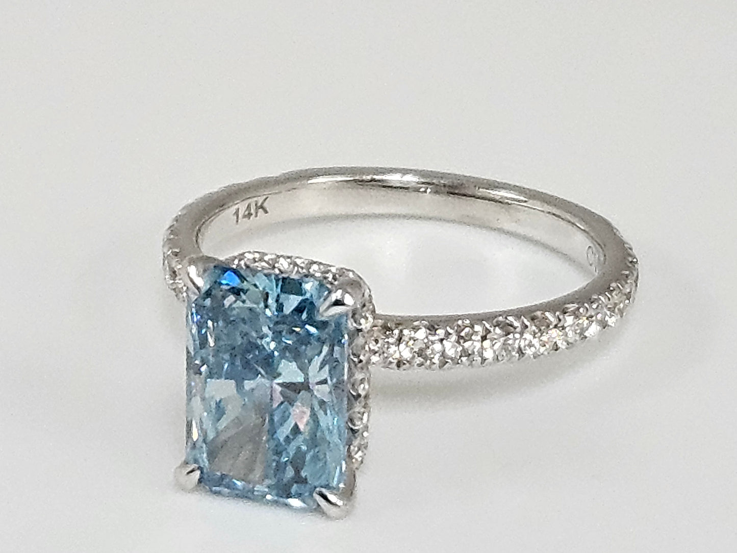 3cttw Blue Dia Eng Rg14kwg 2.36ct IGI Vivid Blue .65ct White Dia
