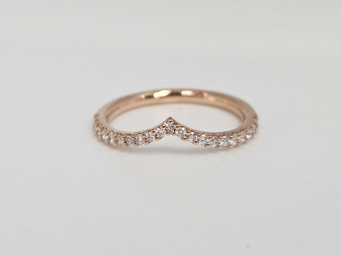 V Shape Annv Band 14KRG, 21 Dias .26CTTW 1.9g