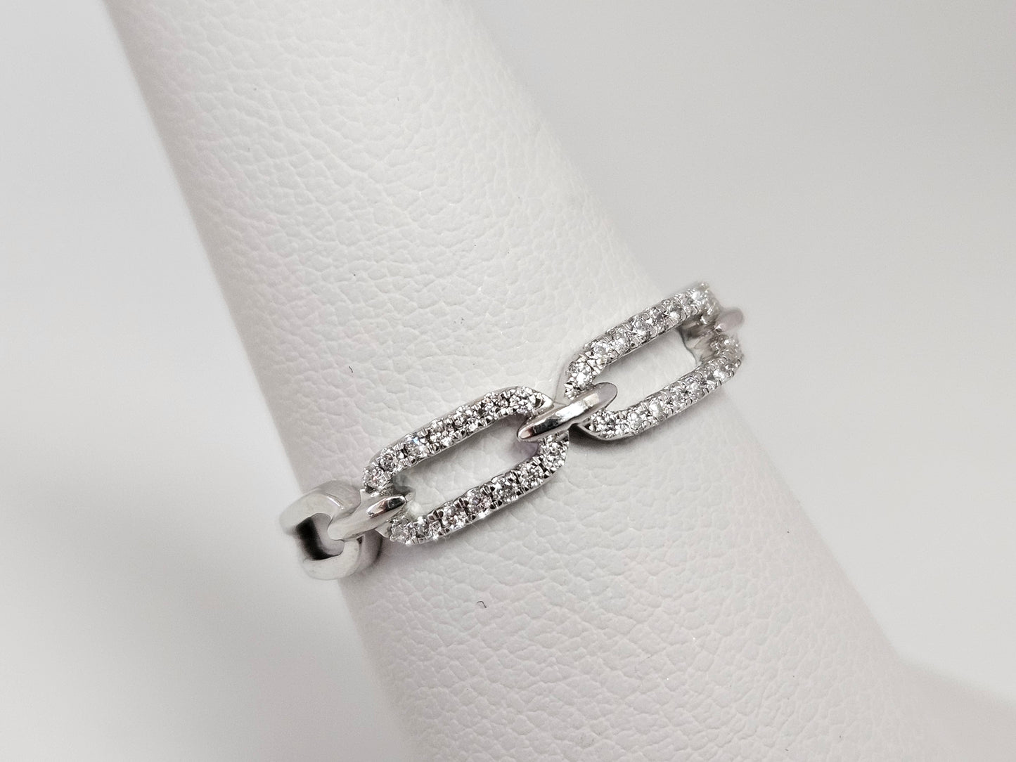 Delicate Paperclip Link DIA Ring in 10KWG 0.20CTW