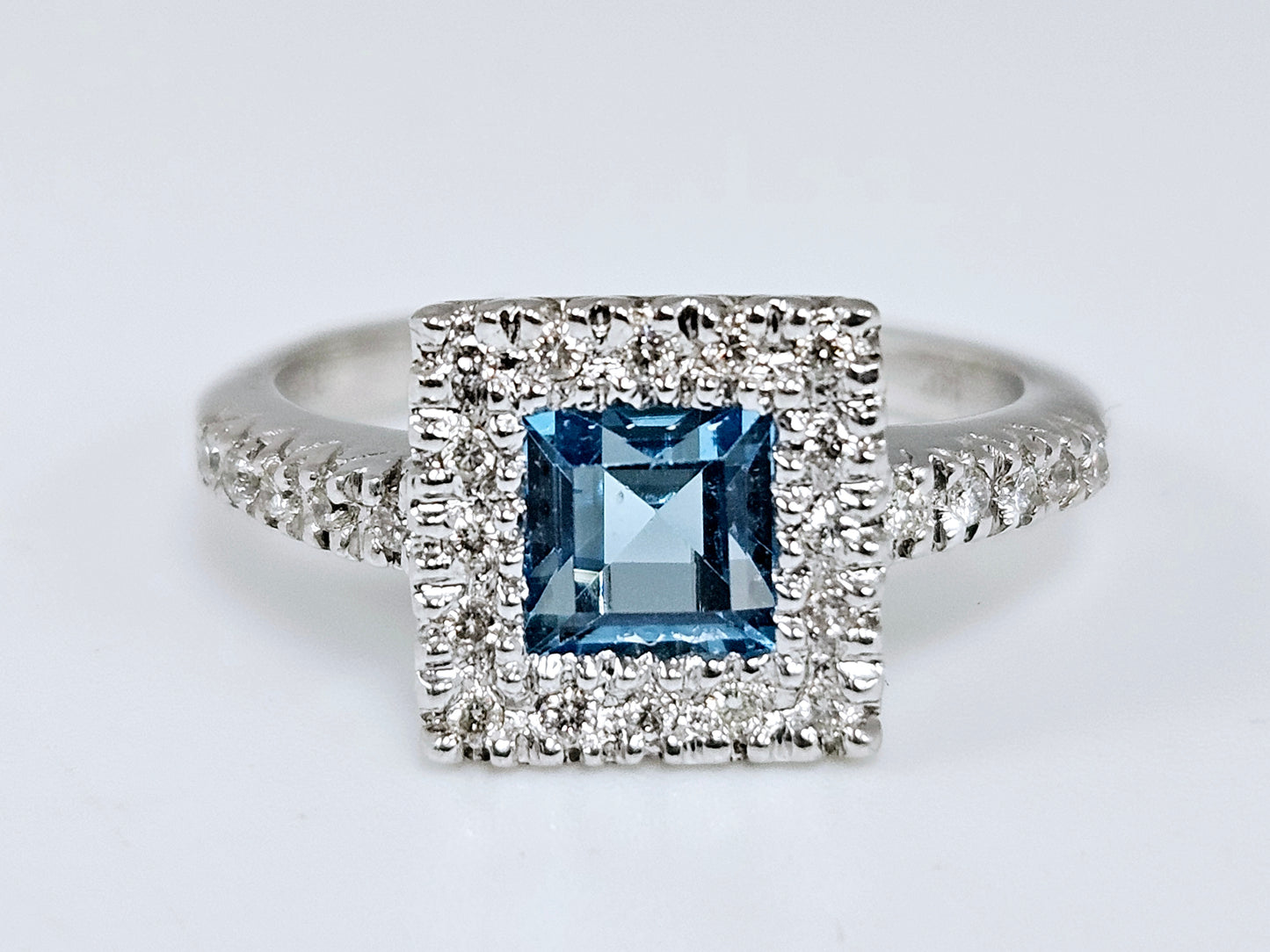 Square blue Topaz/Dia Halo ring14kwg 4.2g