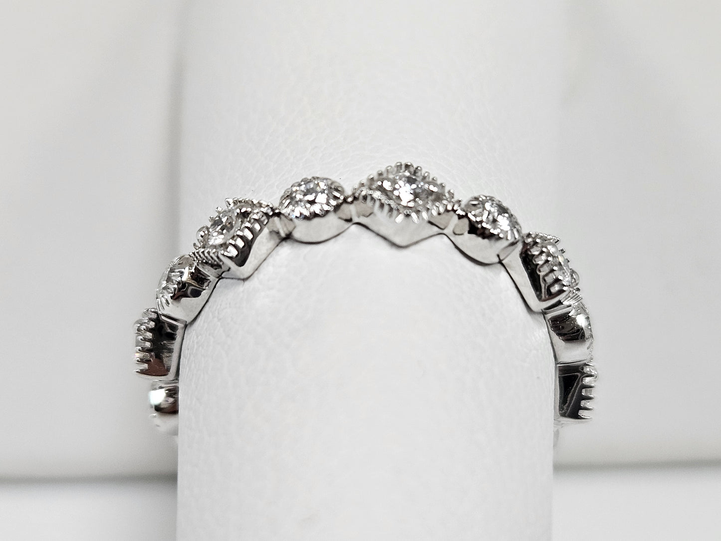 11 Diamond Milgrain Annv Band .32CTTW 2.01GM