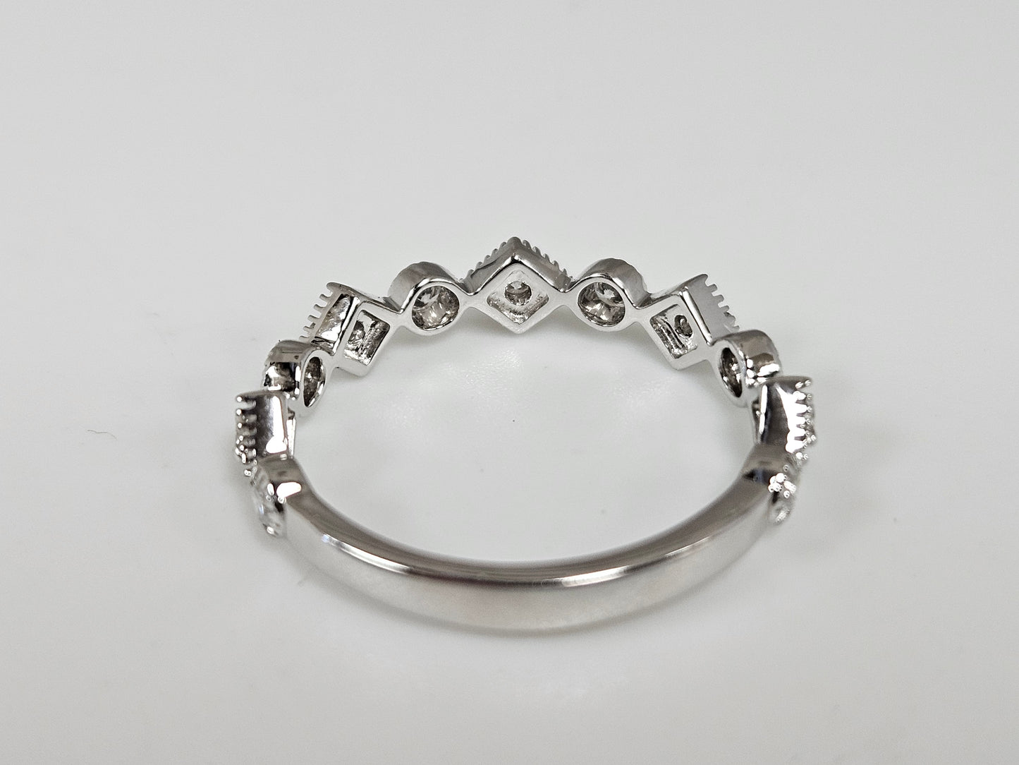 11 Diamond Milgrain Annv Band .32CTTW 2.01GM