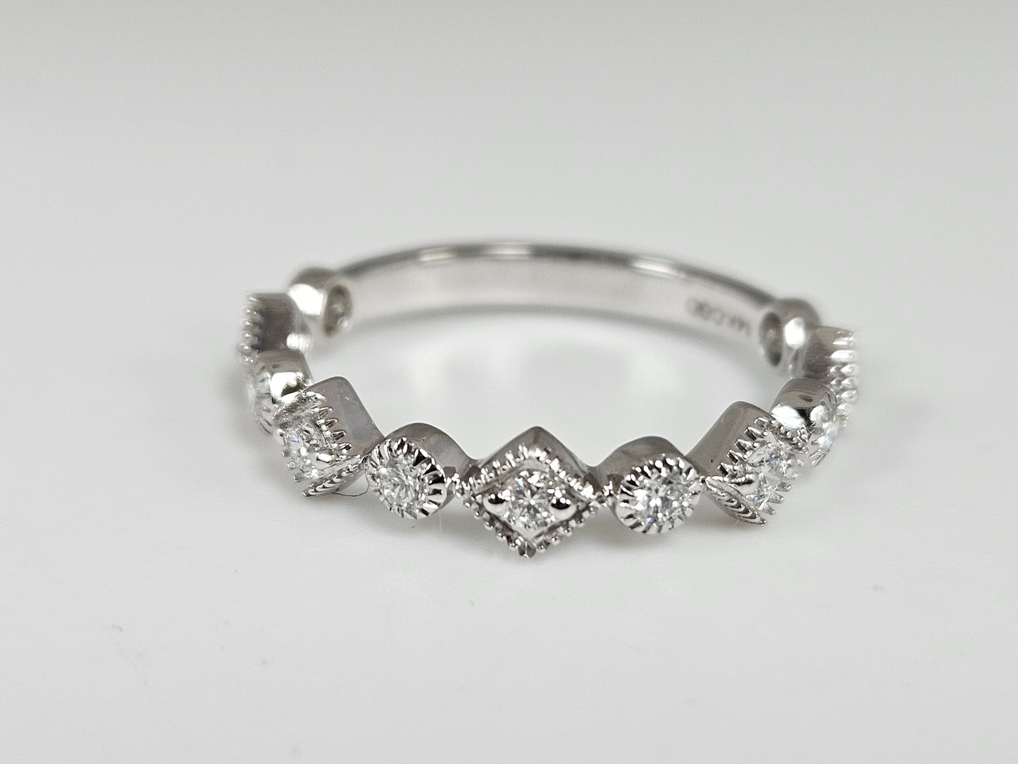 11 Diamond Milgrain Annv Band .32CTTW 2.01GM