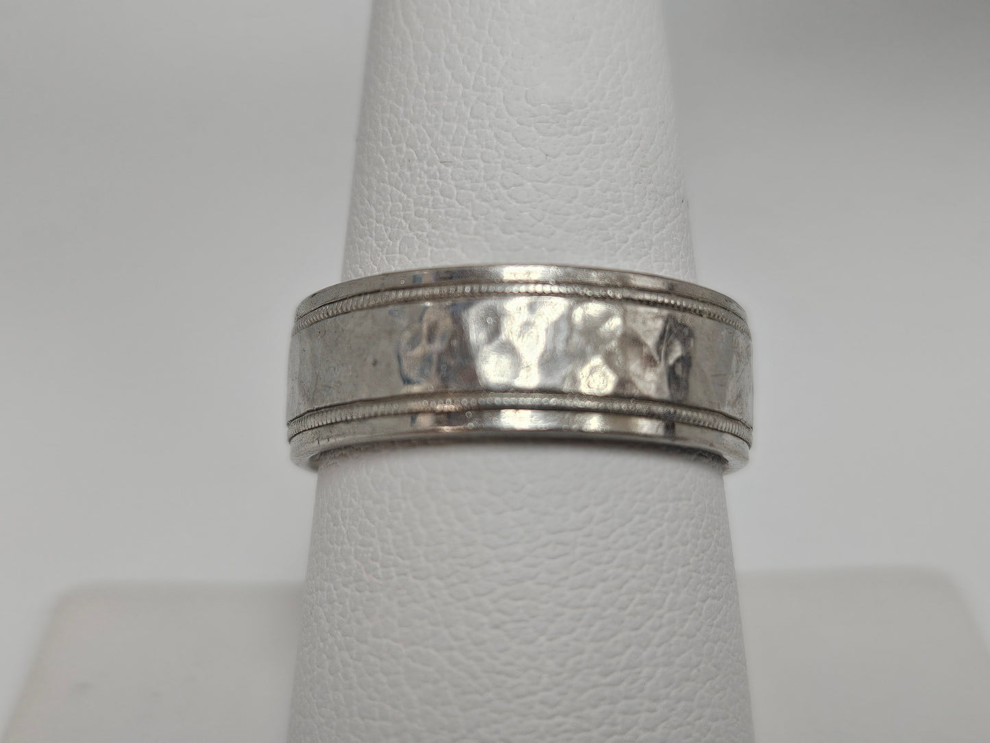 Hammered Palladium Wed Band w/m.l grain 8.5g