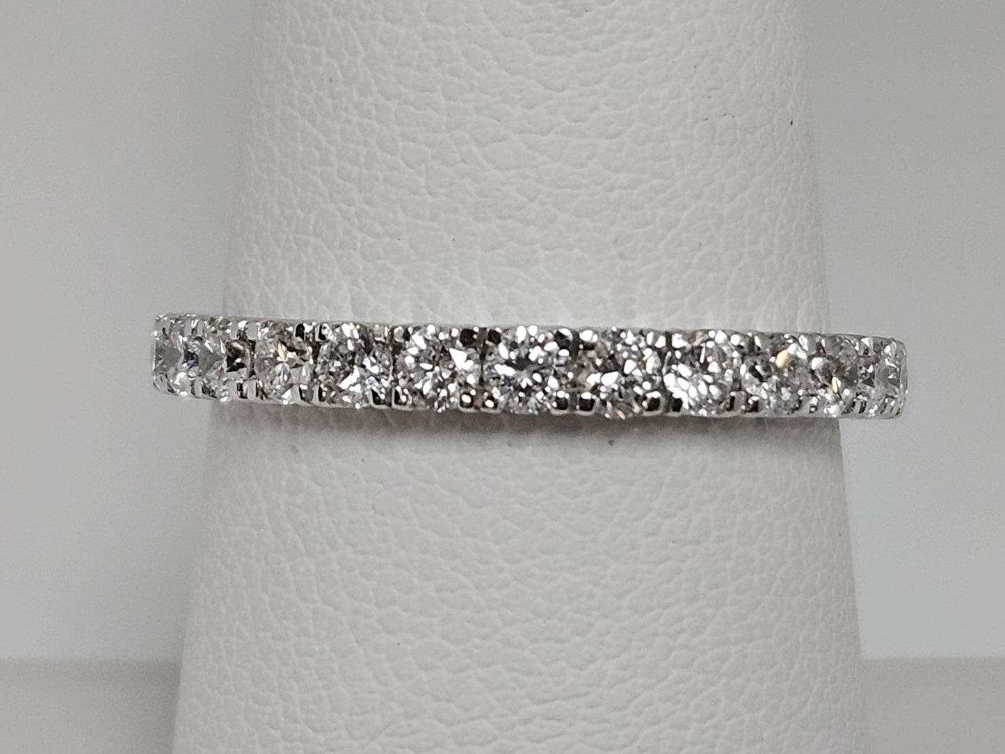 Dia Ann Band, 16 stone .75cttw 14kwg Sz7.25