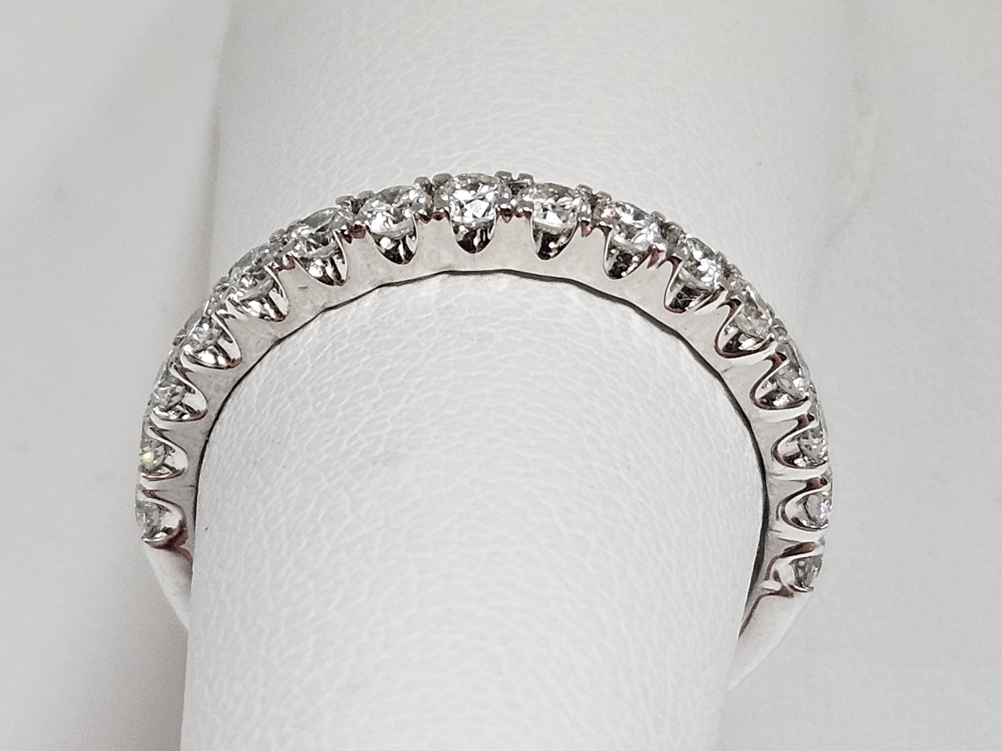 Dia Ann Band, 16 stone .75cttw 14kwg Sz7.25
