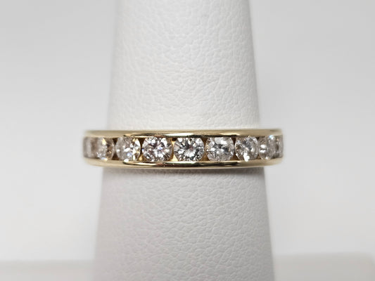 11 Dia Channel anniv band 14KYG 1.1cttw 4mm 3.98g