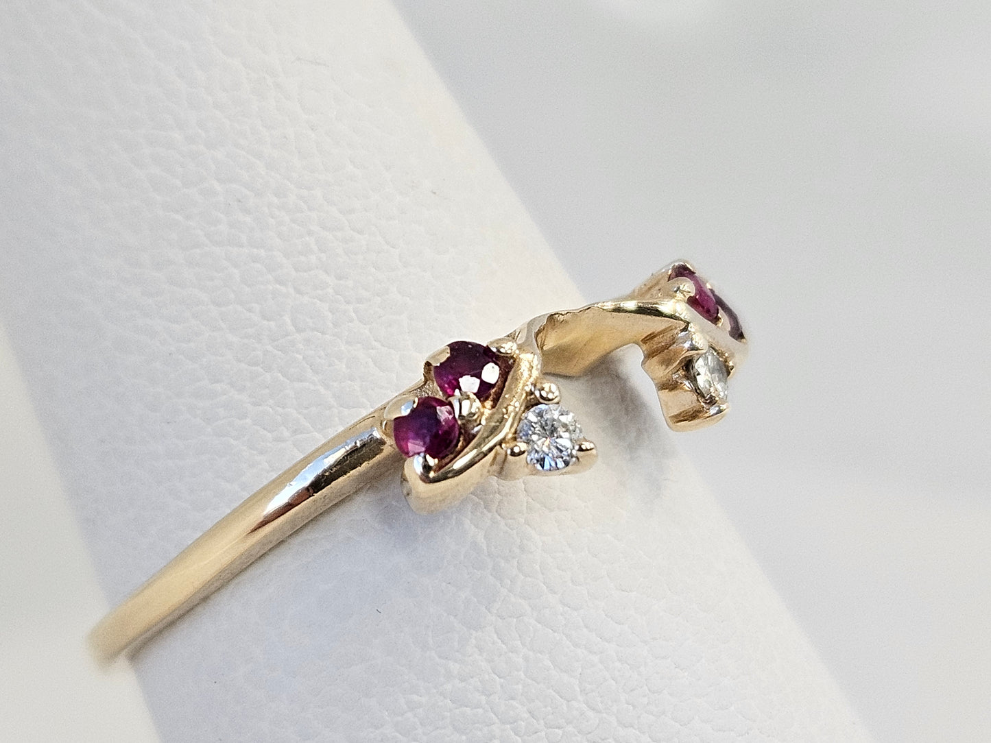 Ruby/Dia Ring Wrap 14KYG Sz7.5 2.1g