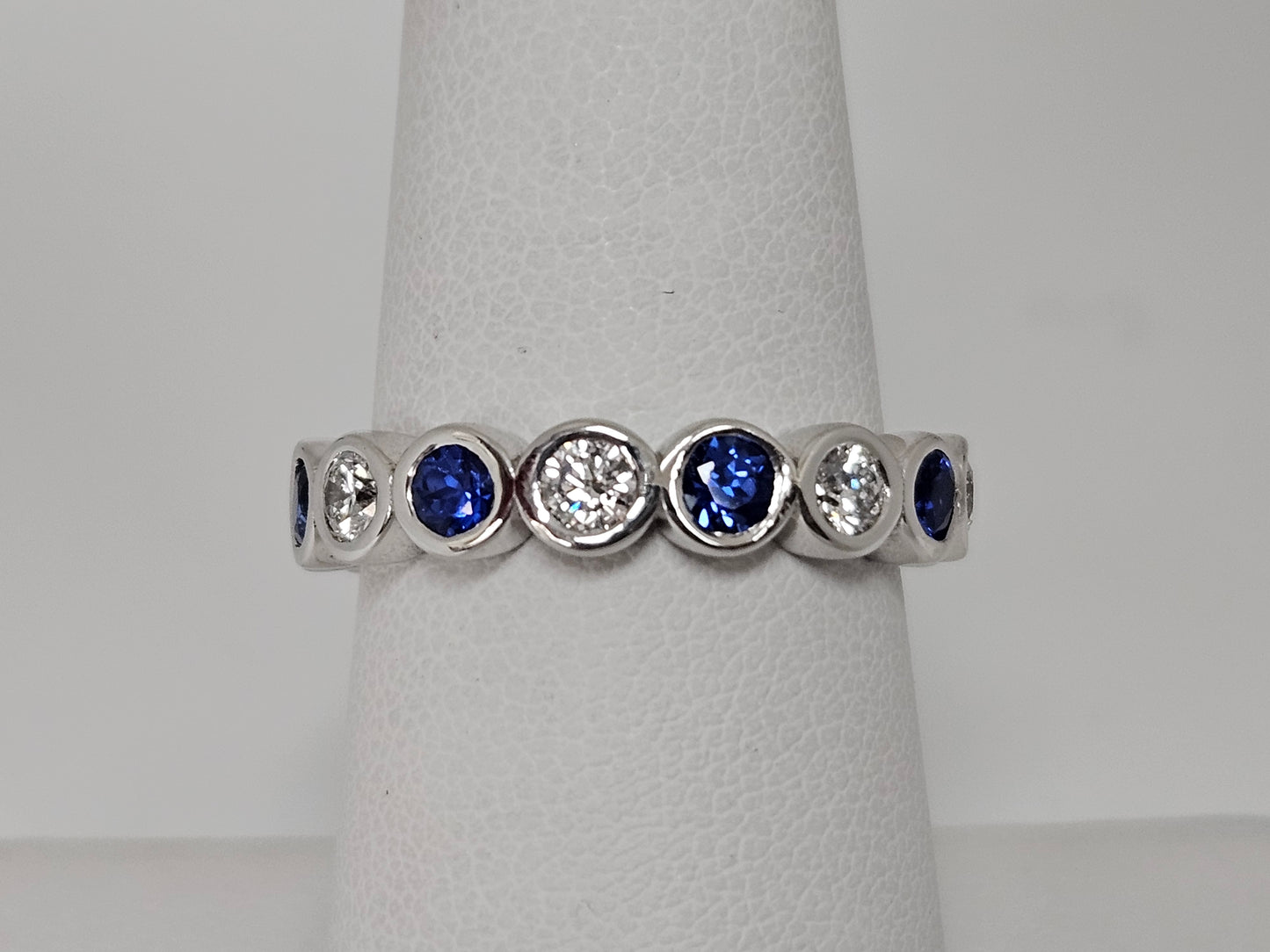 Dia/Saph Bezel Eternity band 1ct Dia 1ct Saph Sz7