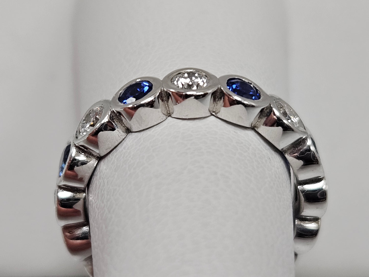 Dia/Saph Bezel Eternity band 1ct Dia 1ct Saph Sz7
