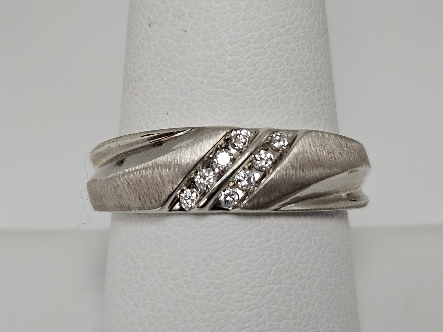 Men's Wedding Band, .16CT Diamond TW 14KT WG