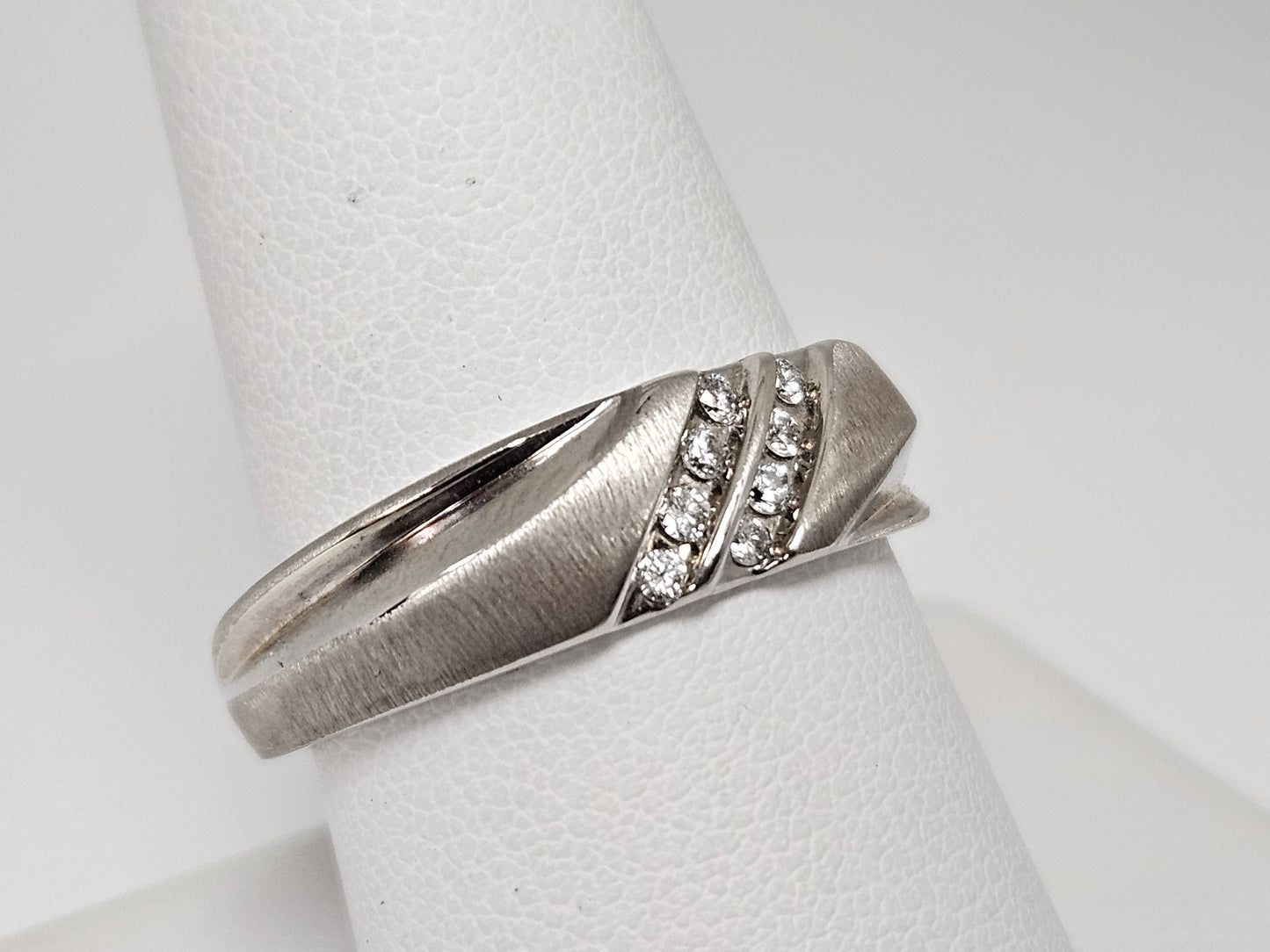 Men's Wedding Band, .16CT Diamond TW 14KT WG