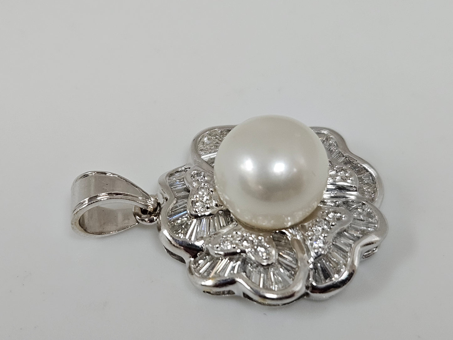 PEARL/DIA Pendent 18KWG 1.75cttw 4.42g