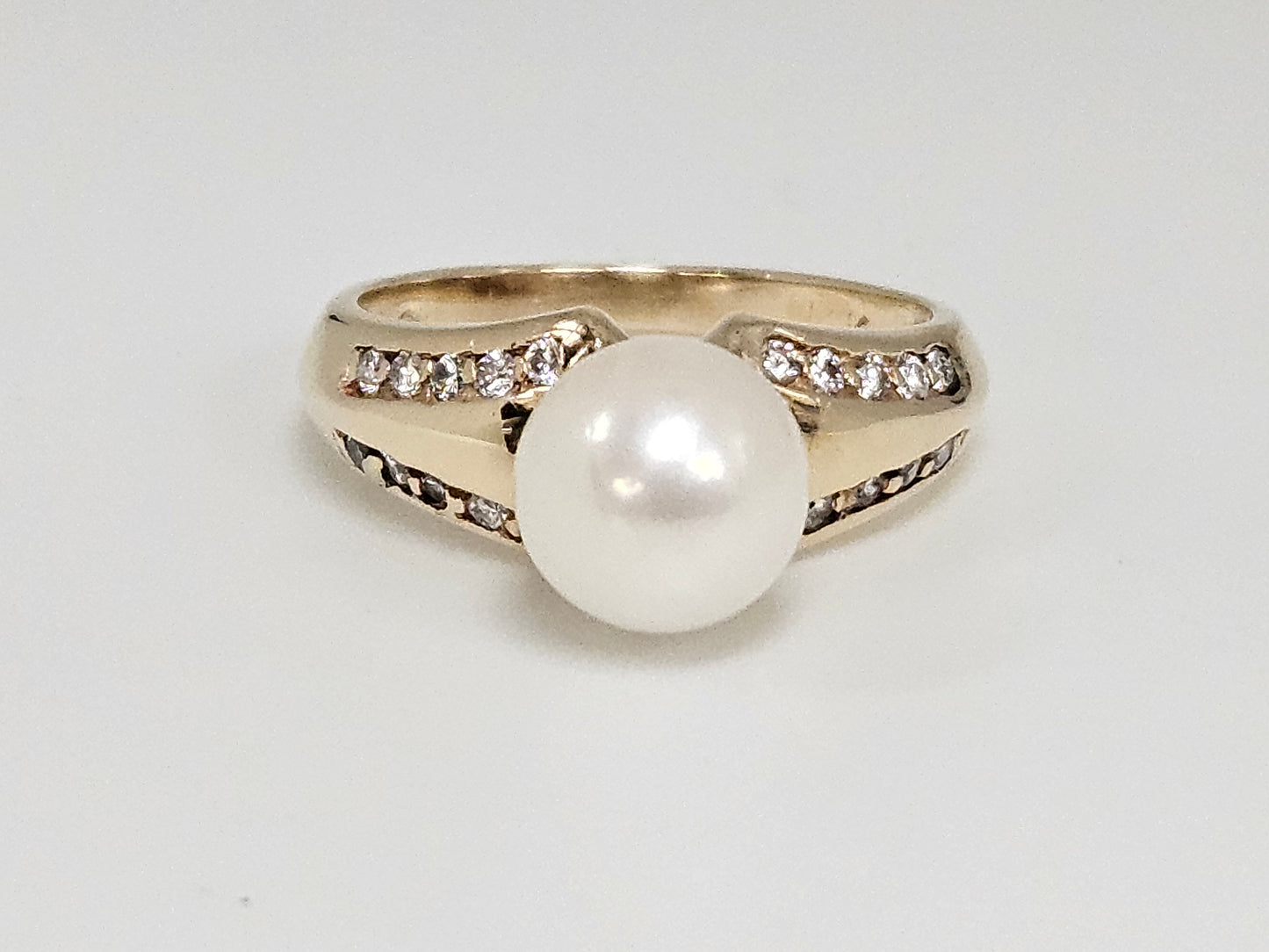 PEARL 7MM DIA RNG 14KYG .1cttw 3.22g Sz4.5