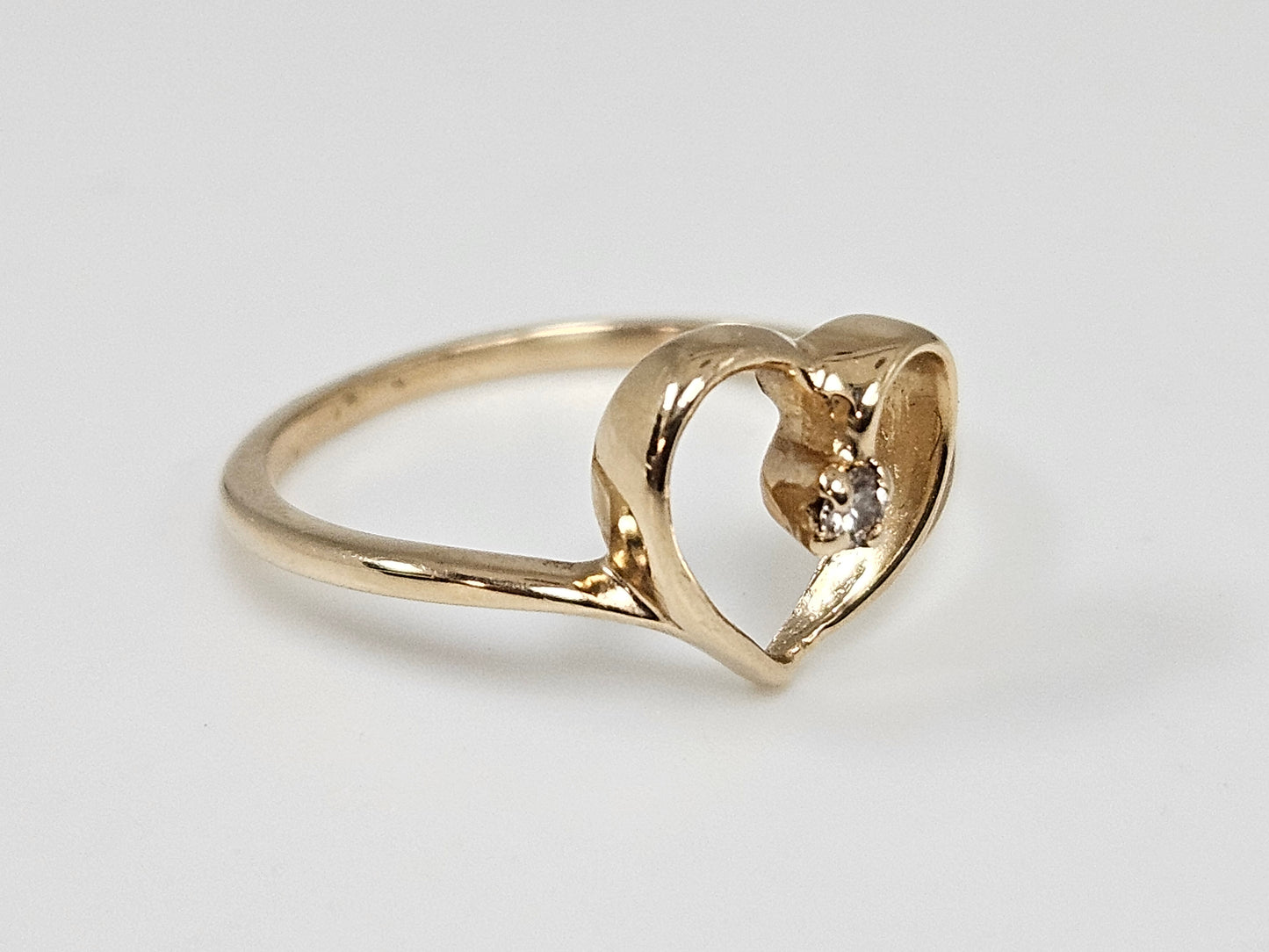 Diamond Heart Ring .02CT Center Dia 14KYG