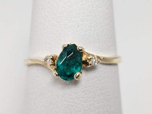 PS Emerald Ring 14kyg .O2ct DIA Sz5