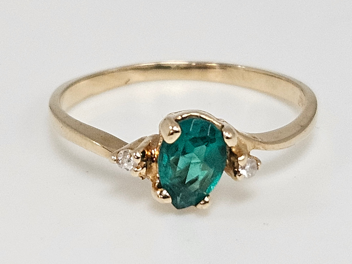 PS Emerald Ring 14kyg .O2ct DIA Sz5