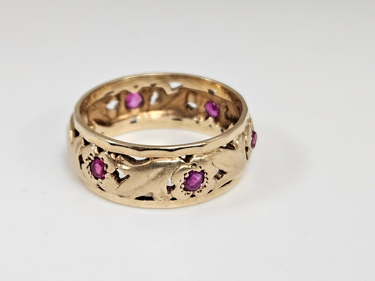 Vintage Ruby Band 14KYG 7mm 3.8g Sz6.5
