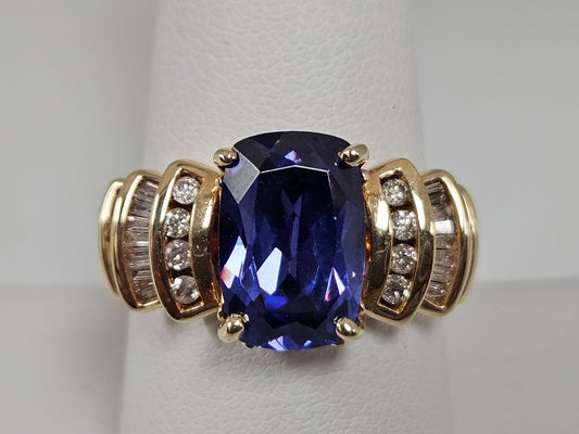 7ct Tanzanite/ Diamond .50cttw DIA 14KRG 6.5g Sz8.5