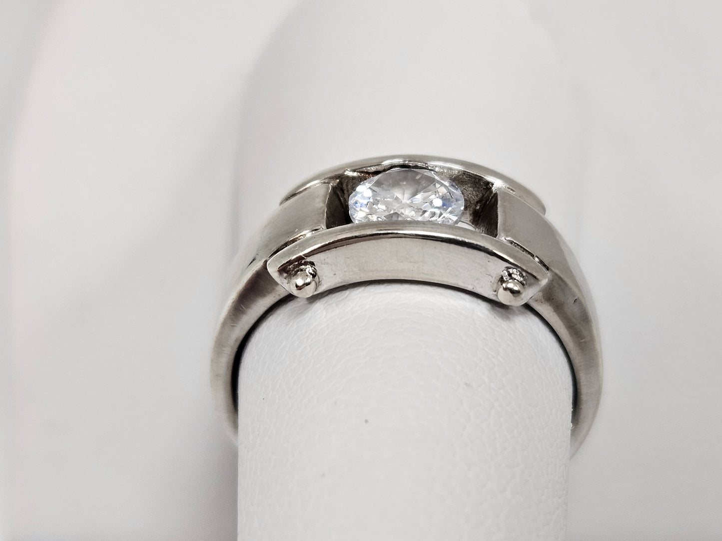 Sterling Silver CZ Round SOLITAIRE (R1087) Sz8.25