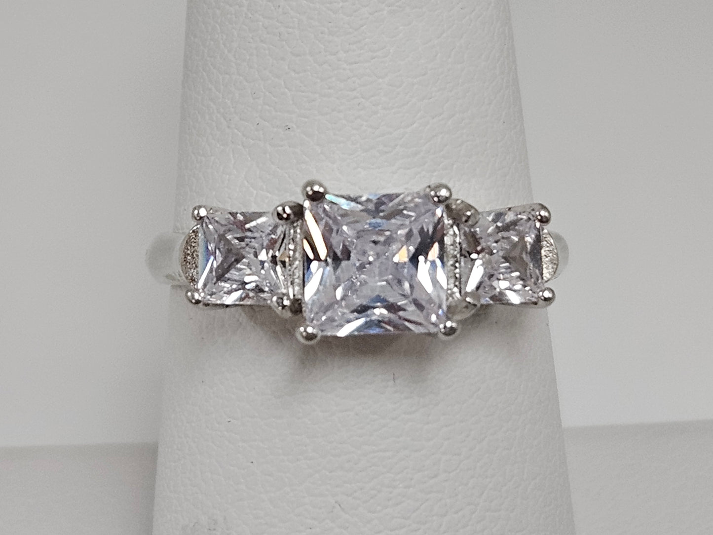 Sterling Silver Princess Cut 3 CZ Stone Ring Sz7