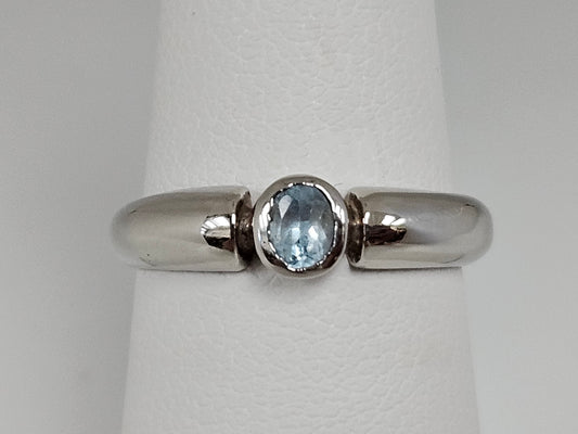 Sterling Silver Oval Blue Center Bezel Ring Sz5.5