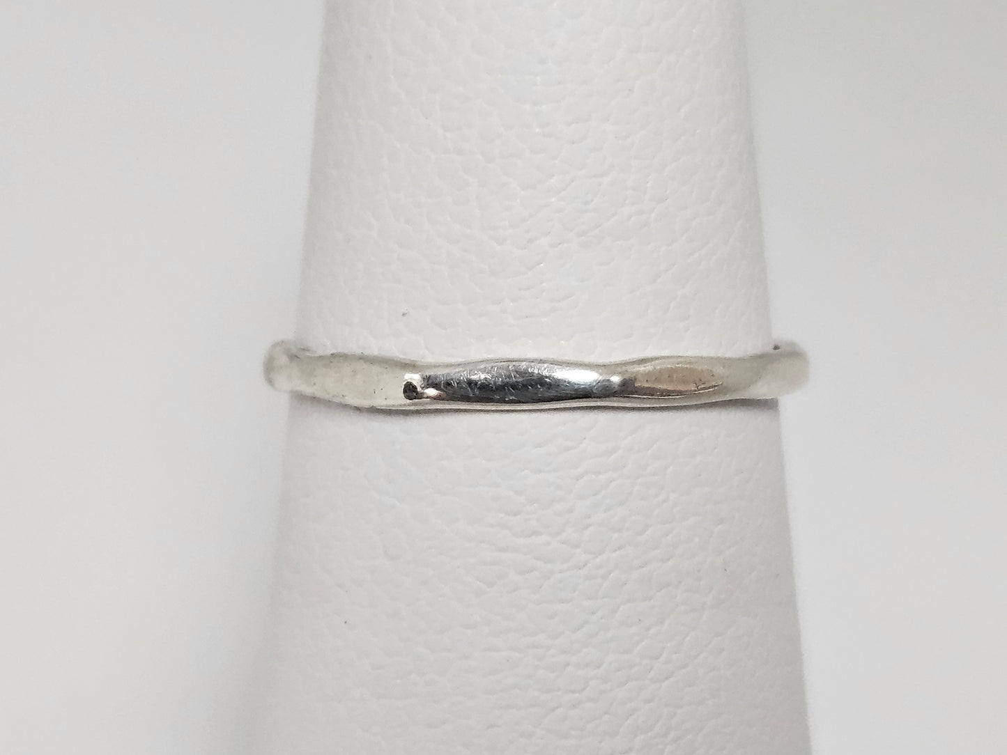 Sterling Silver Hammered Plain Band/Ring Sz5.5