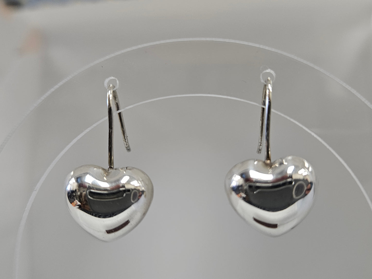 SS HEART DANGLE EARRINGS