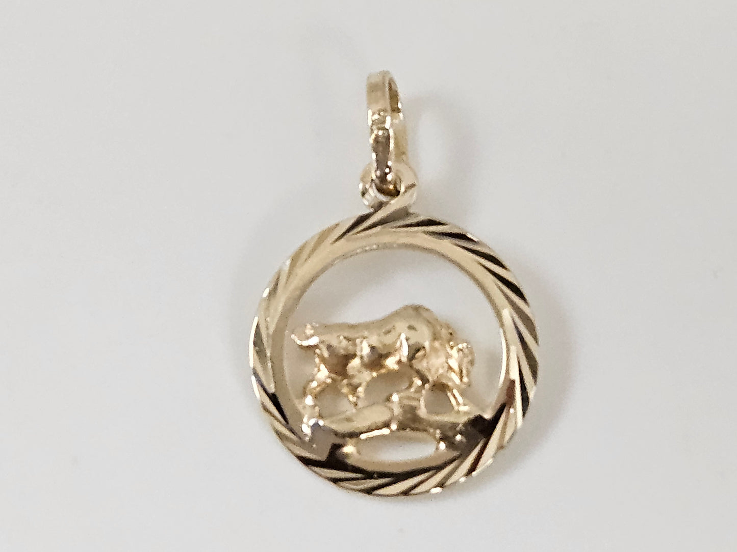 Bull charm 14KYG 2.8g