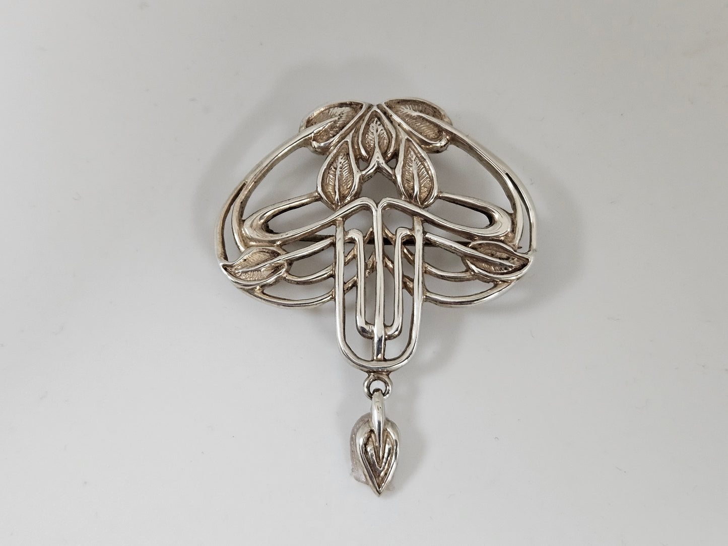SS Hobbit Pin Leaf Design