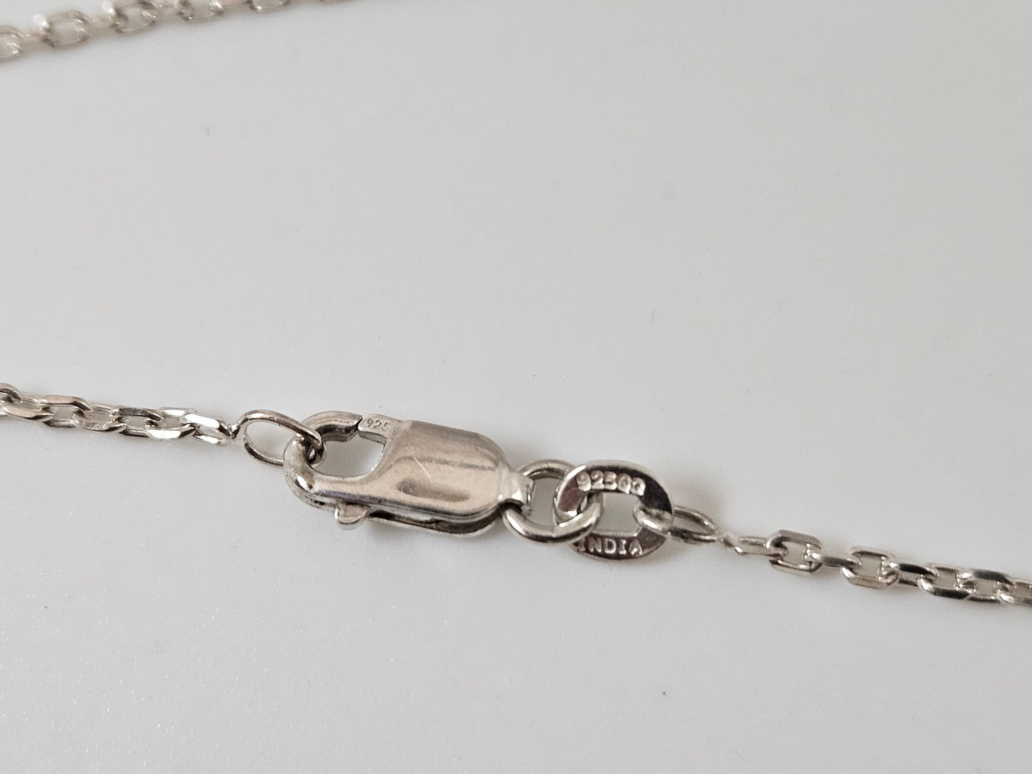 SS TRIBAL STYLE PENDANT W SS 28"cable chain