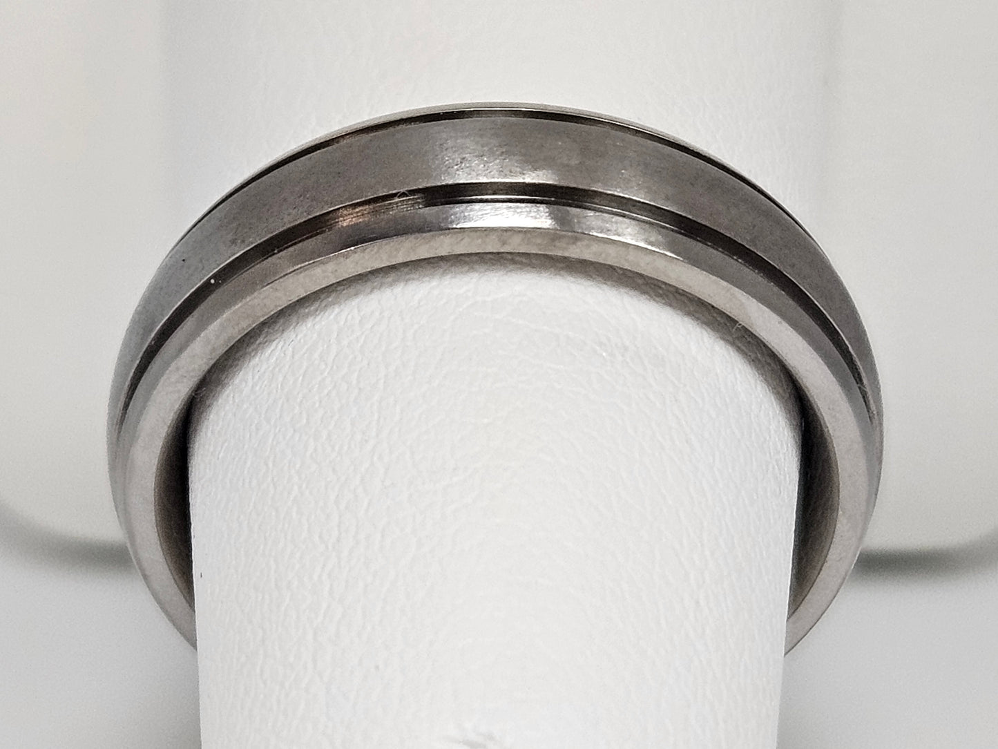 Men's Titanium Band Sz10