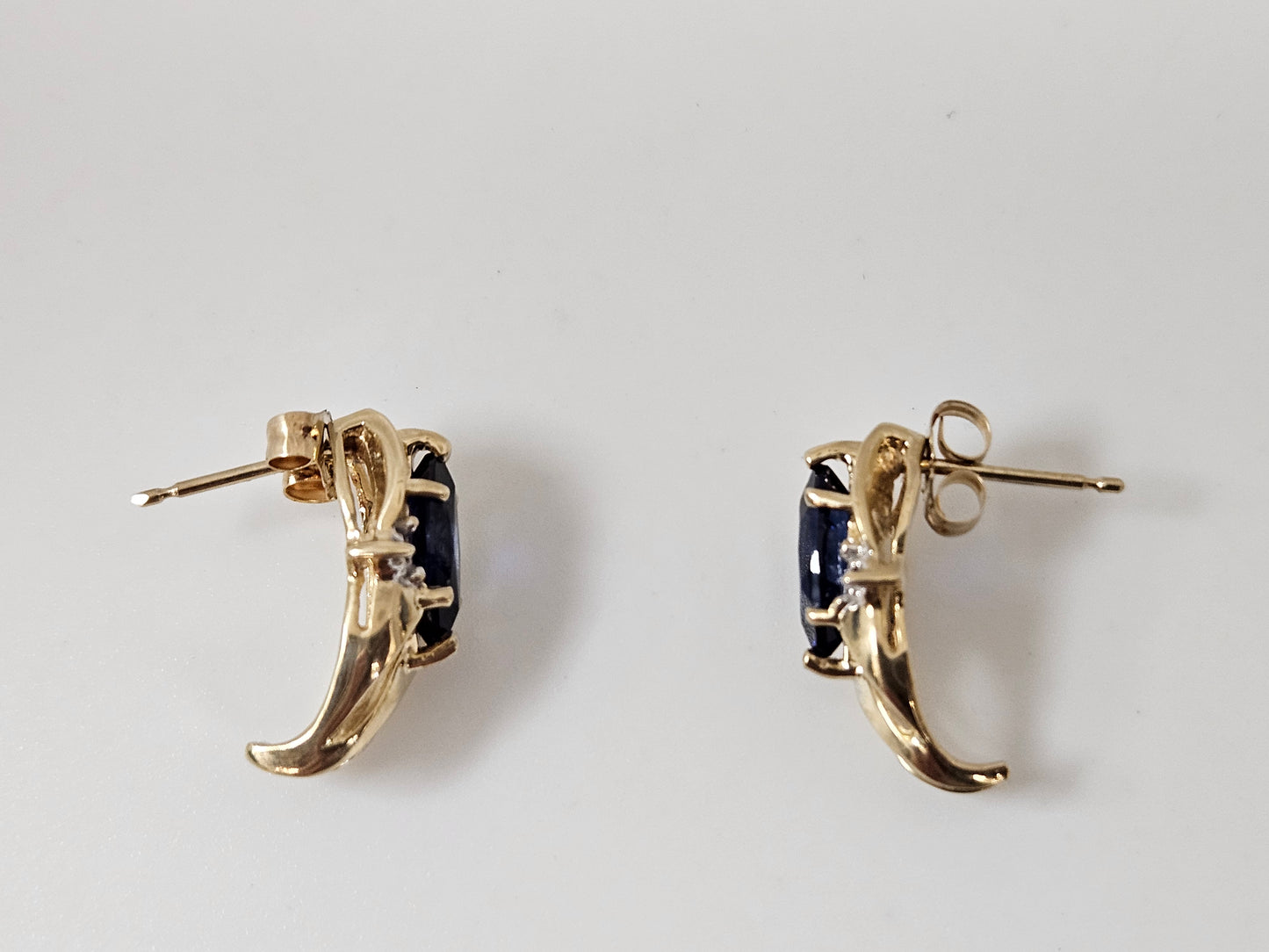 MQ Lab Saph Half Earrings 10kt YG
