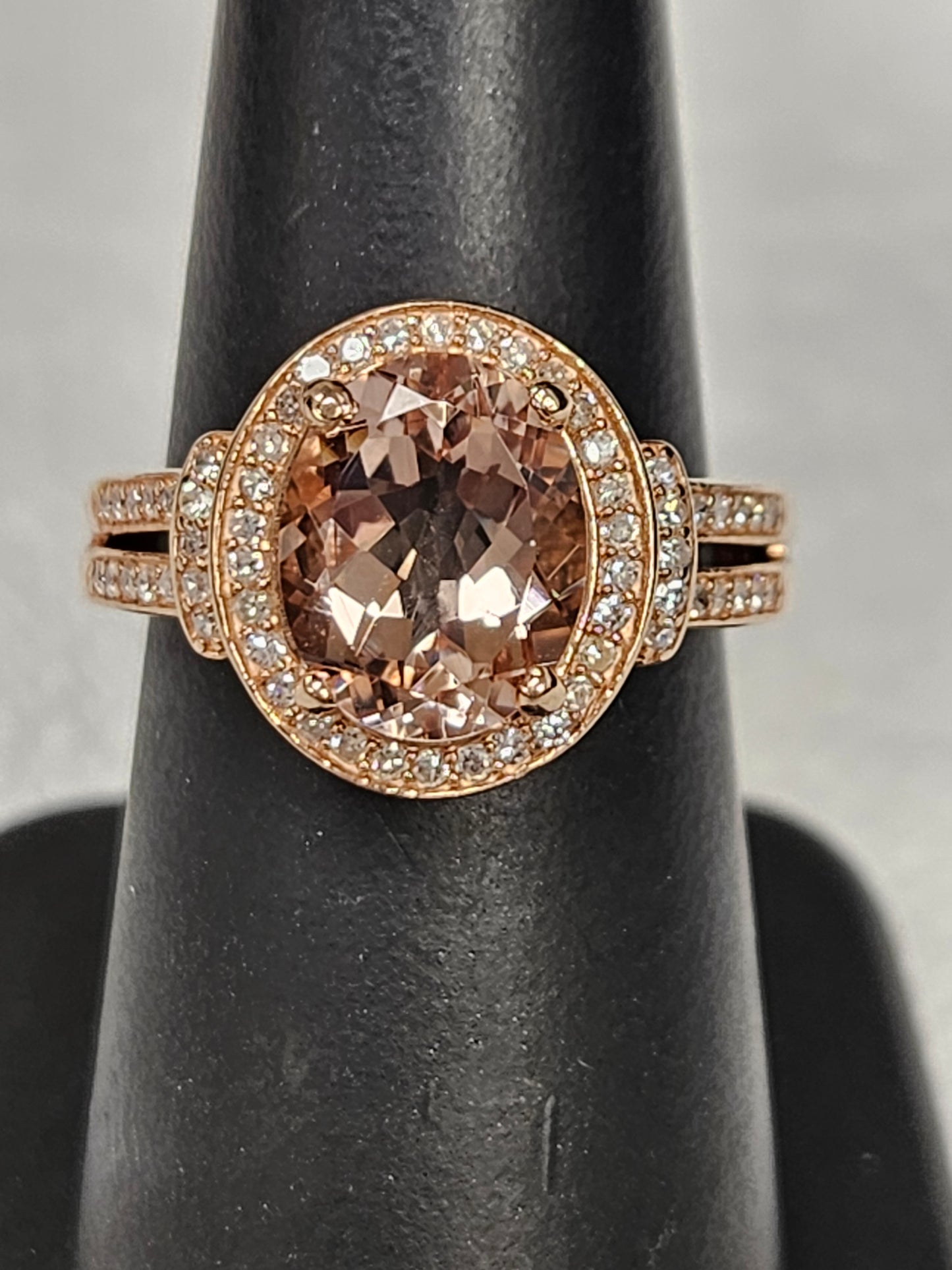 OV Morganite2.50ct DIA ring .30ttw dia 10KRG 4g