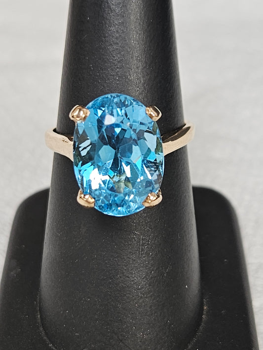 Swiss Blue Topaz(5ct) Oval Ring 14kyg Sz6.75