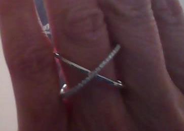 CROSS RNG 10KTWG SZ 7 .20CT DIA PAVE 2.56 GRMS
