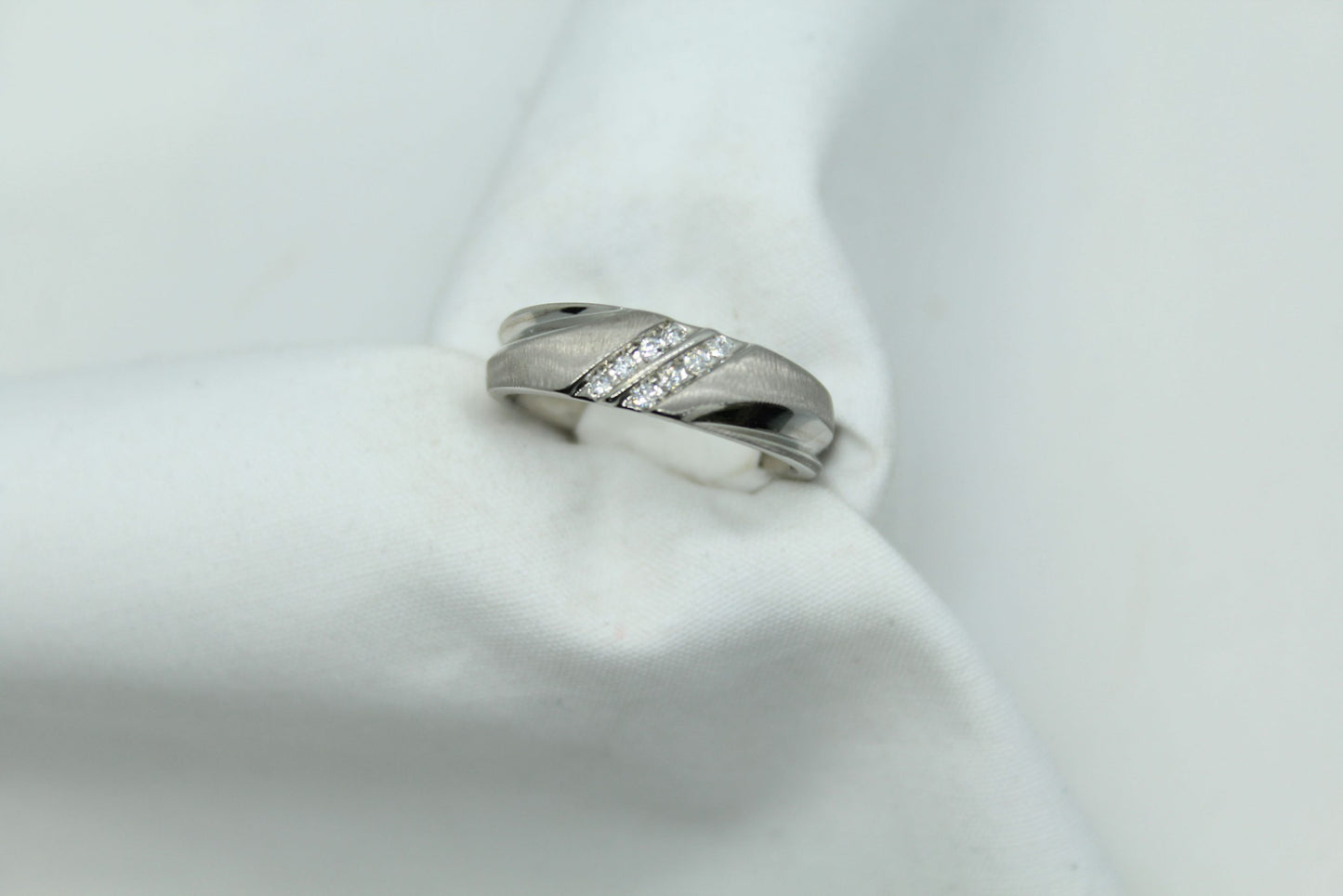 Men's Wedding Band, .16CT Diamond TW 14KT WG