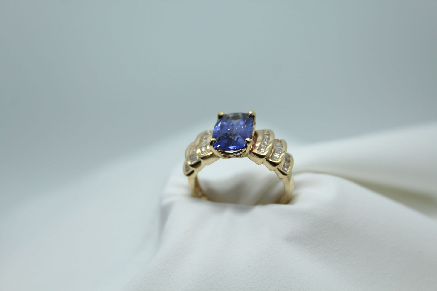 7ct Tanzanite/ Diamond .50cttw DIA 14KRG 6.5g Sz8.5