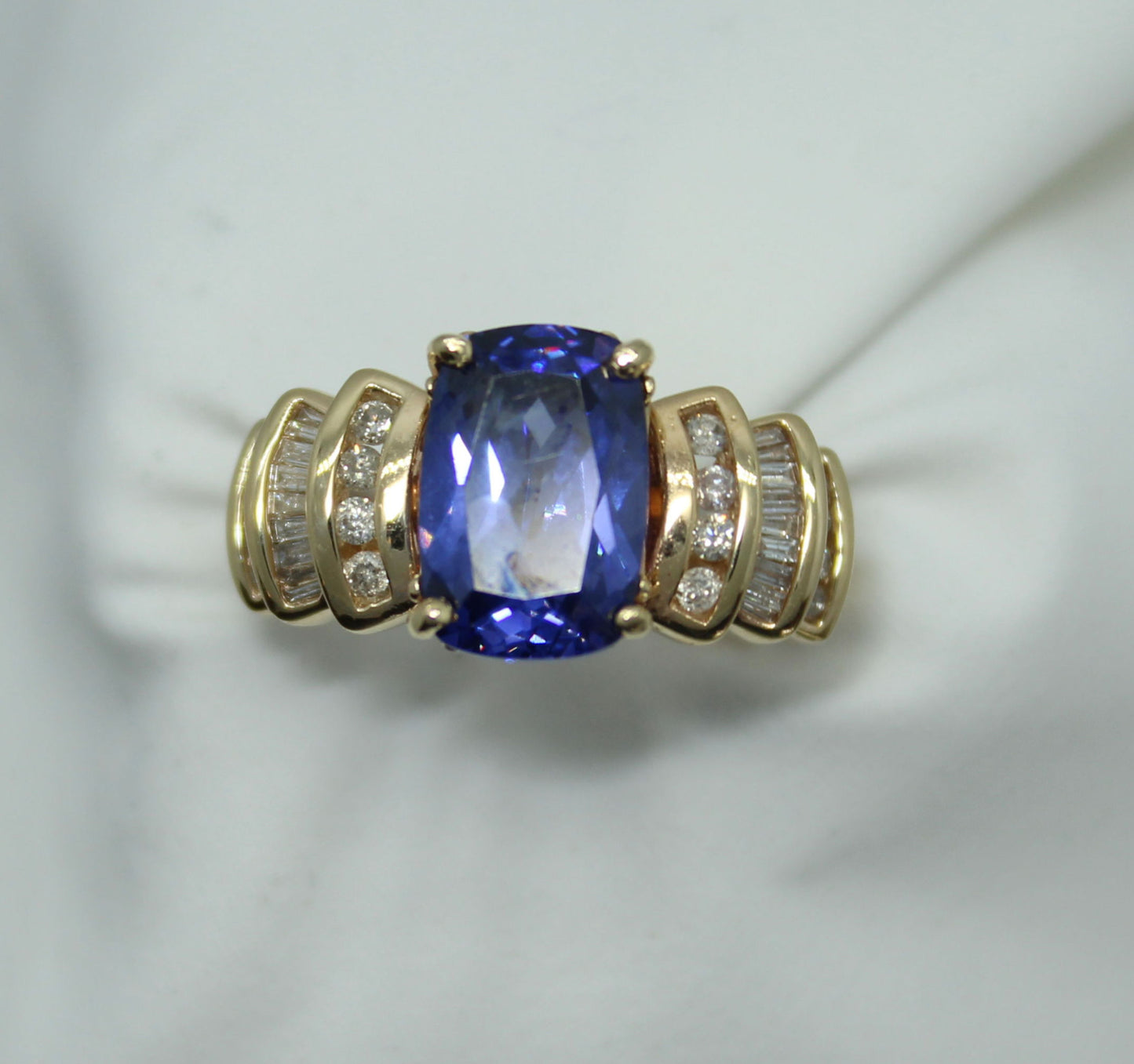 7ct Tanzanite/ Diamond .50cttw DIA 14KRG 6.5g Sz8.5