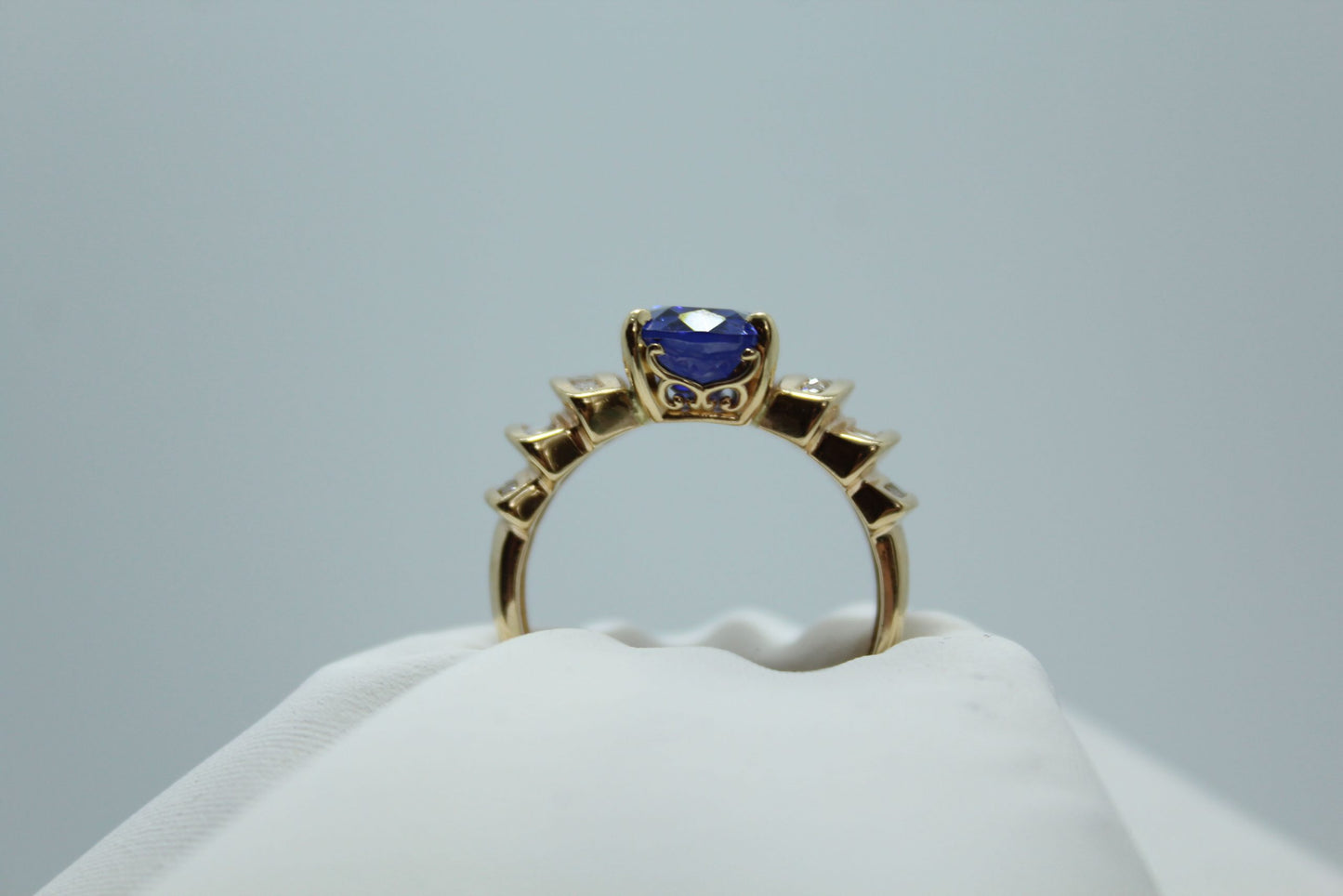 7ct Tanzanite/ Diamond .50cttw DIA 14KRG 6.5g Sz8.5