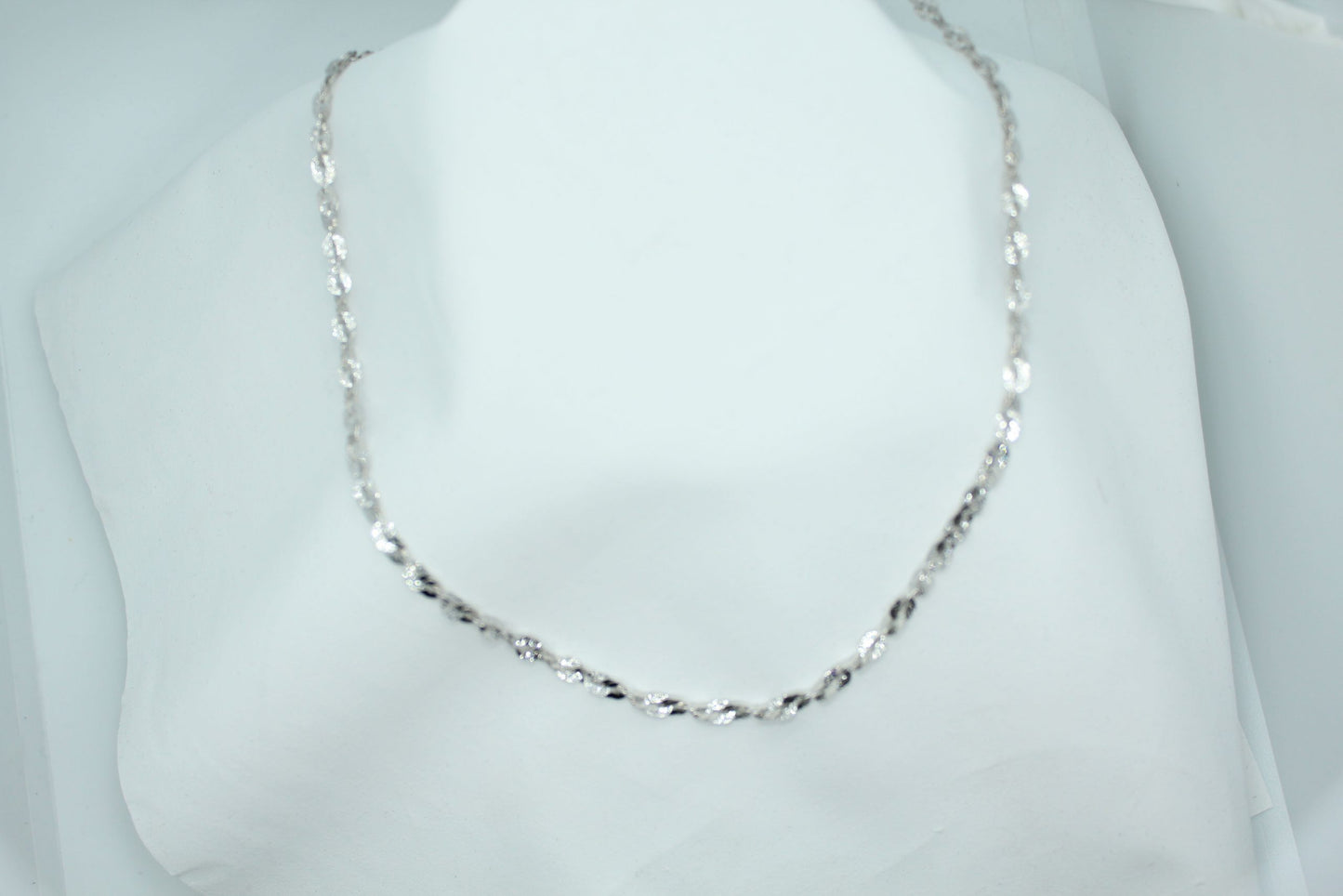 Hammered Chain 14KWG 18" Cable 5.2g