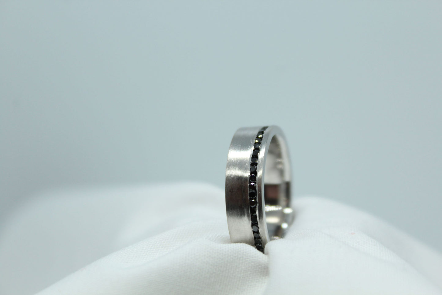 Black Dia .75cttw Custom Wed Band 6mm 14kwg 7.32g
